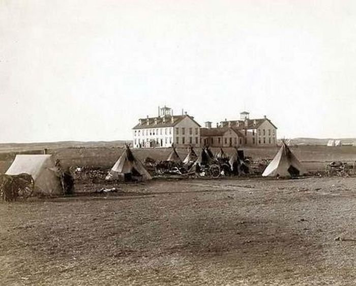 Photographs of the Old West (80 pics)