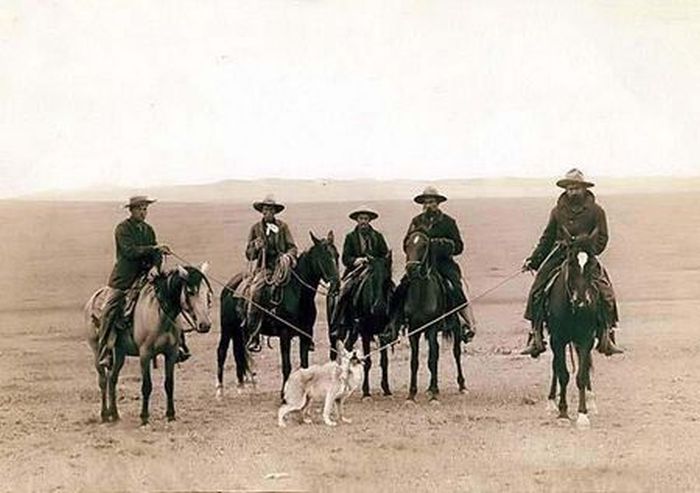 Photographs of the Old West (80 pics)