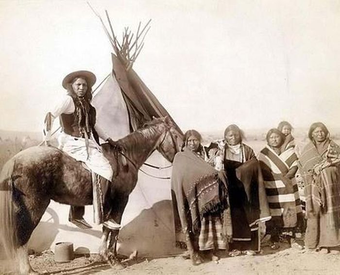 Photographs of the Old West (80 pics)