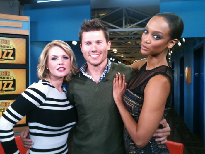 Tyra Banks Twitpics (43 pics)