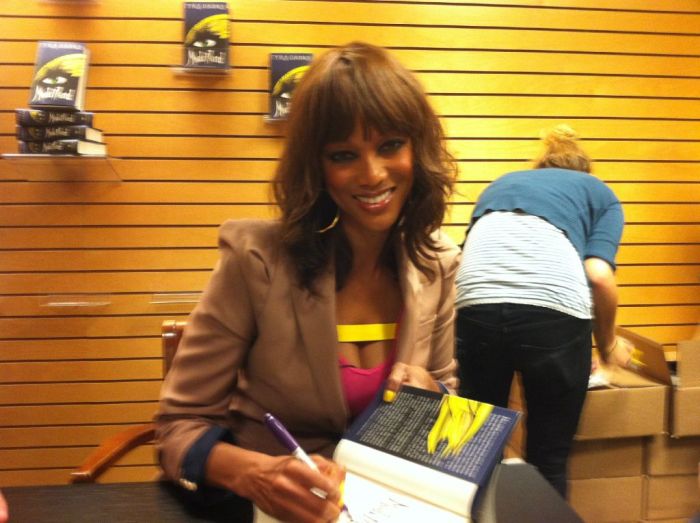 Tyra Banks Twitpics (43 pics)