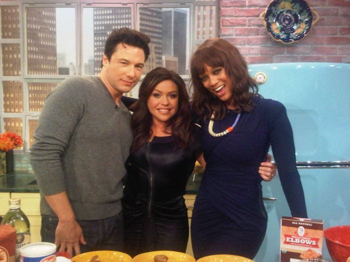 Tyra Banks Twitpics (43 pics)