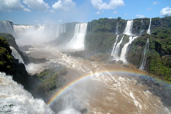 Amazing Iguazu Falls (16 pics)