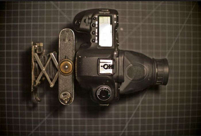 Taking Photos with a 100-year-old Camera (10 pics)