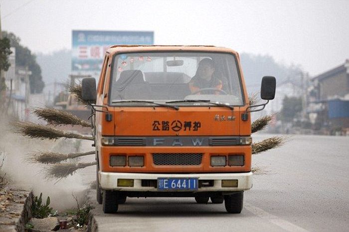 Only in China (4 pics + video)