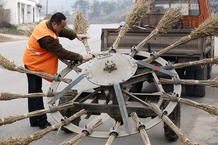Only in China (4 pics + video)