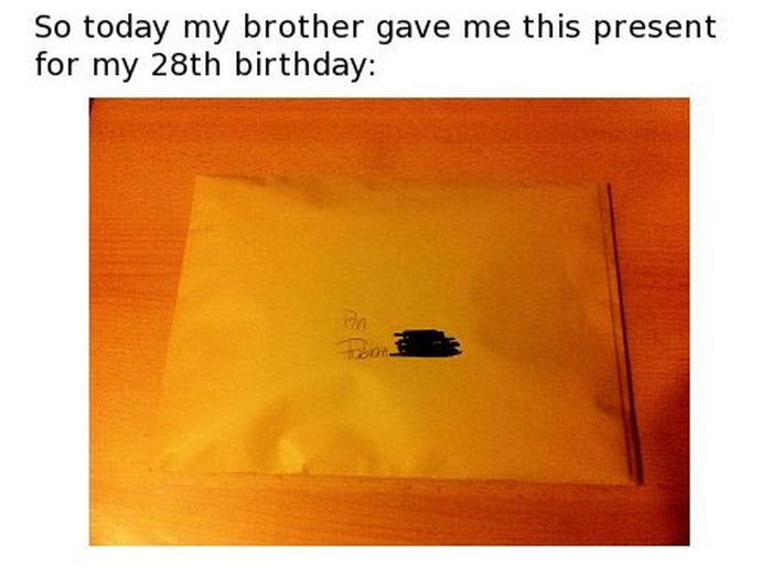 Giftception (8 pics)