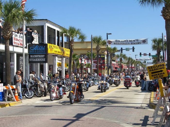 Welcome to Daytona Bike Week (64 pics)