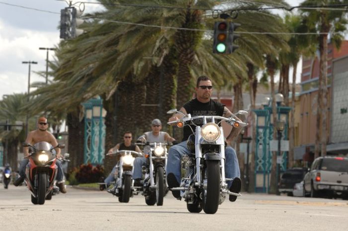 Welcome to Daytona Bike Week (64 pics)