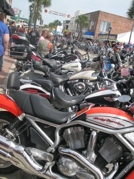 Welcome to Daytona Bike Week (64 pics)