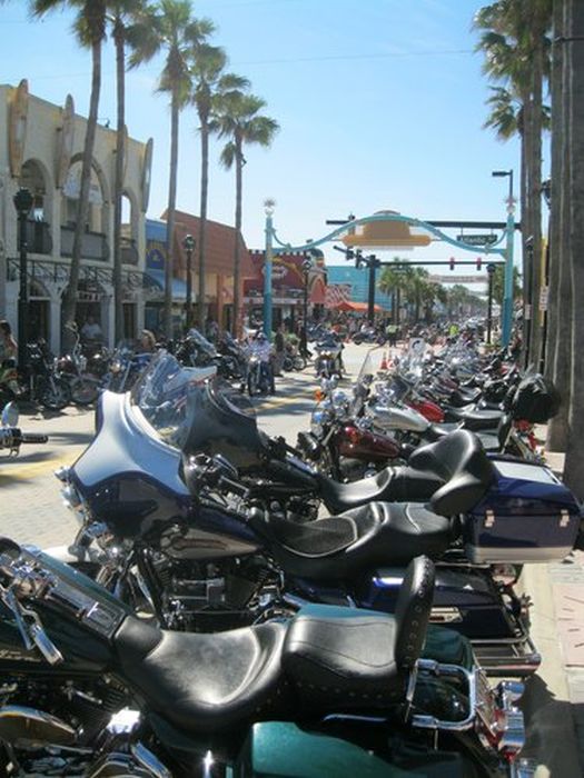 Welcome to Daytona Bike Week (64 pics)
