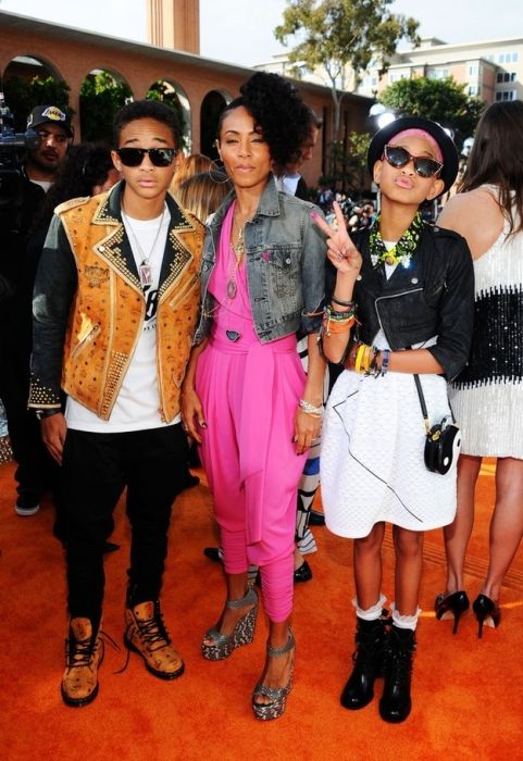 Fashion At The Kids Choice Awards (43 pics)