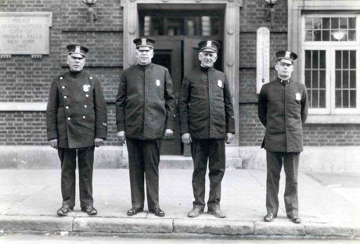 Police, 1890 - 1930 (55 pics)