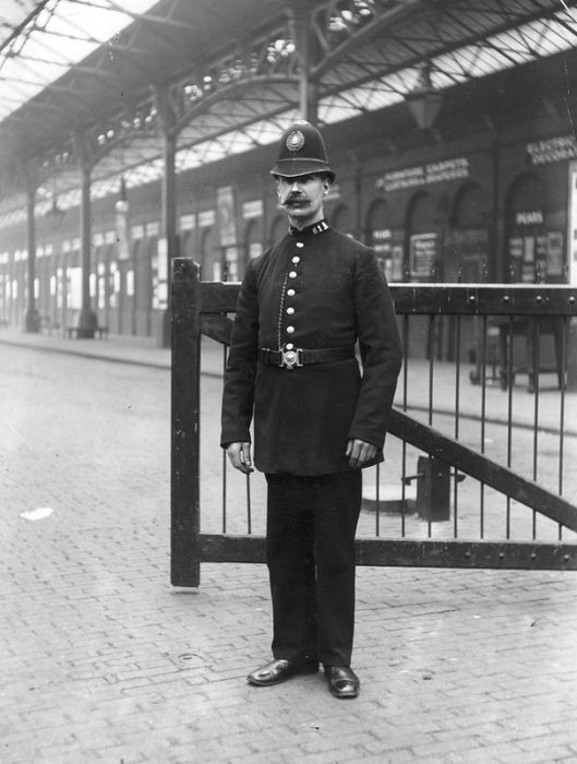 Police, 1890 - 1930 (55 pics)