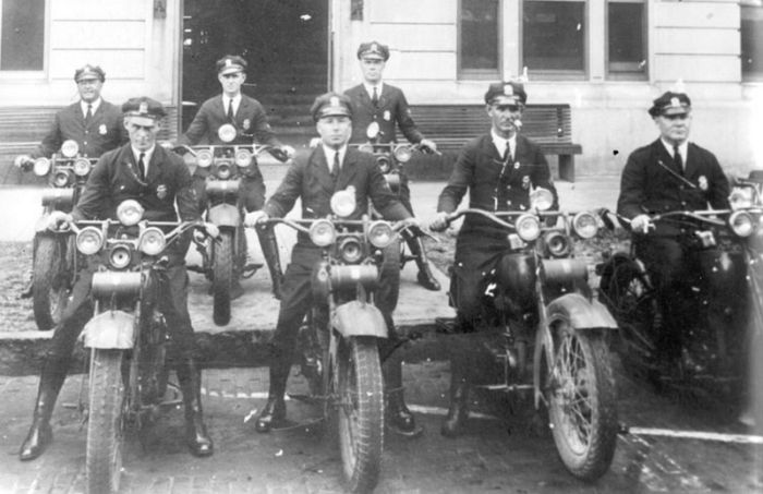 Police, 1890 - 1930 (55 pics)