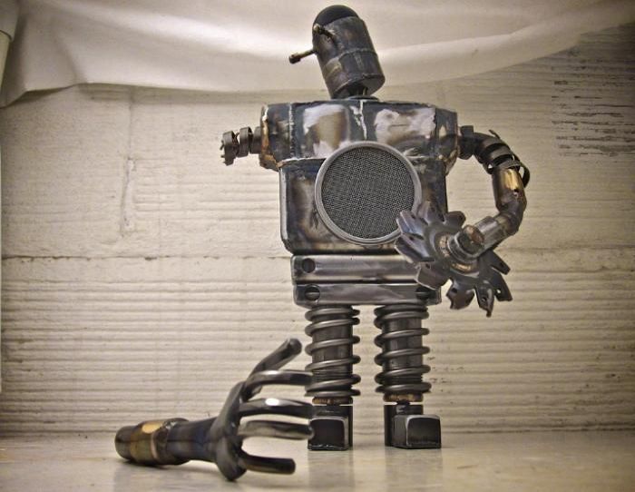 Sculptures Made Out of Fasteners (46 pics)