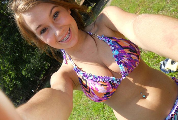 Bikini Girls (35 pics)