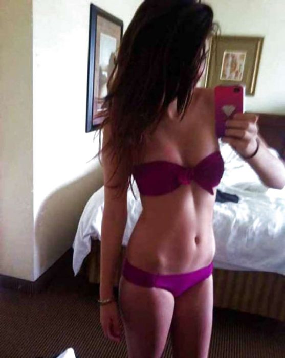 Bikini Girls (35 pics)