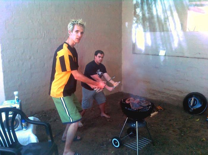 Hilarious Photoshop Trolling. Part 2 (14 pics)
