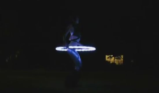 Amazing Hula Hoop Dancing Girl is Back