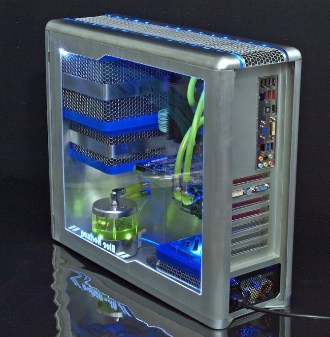 Awesome Fully Handmade PC Modding (7 pics)