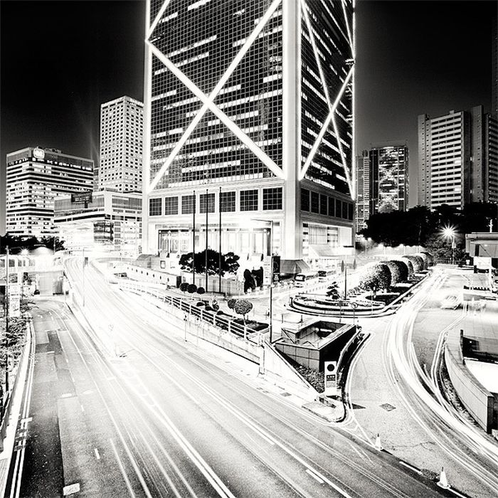 Nightscapes Of Big Cities In Black and White (20 pics)