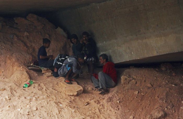 Crack Addicts of Brazil (24 pics)