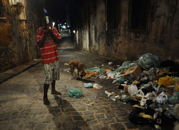 Crack Addicts of Brazil (24 pics)