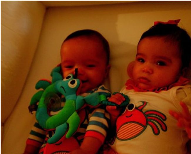 New Celebrity Mothers (18 pics) New Celebrity Mothers (18 pics)