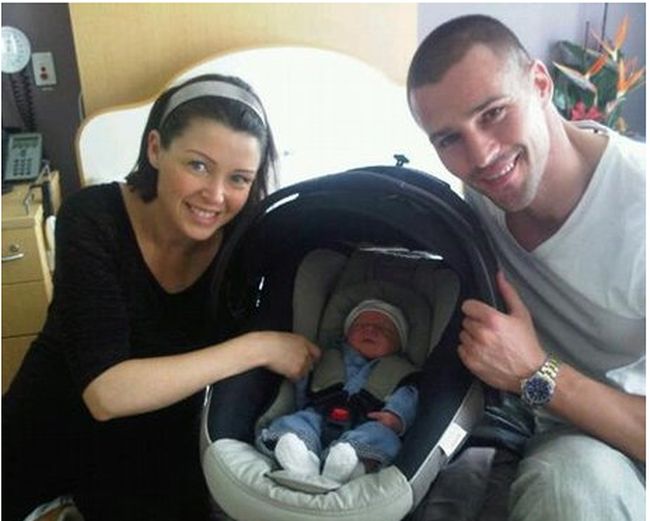 New Celebrity Mothers (18 pics) New Celebrity Mothers (18 pics)