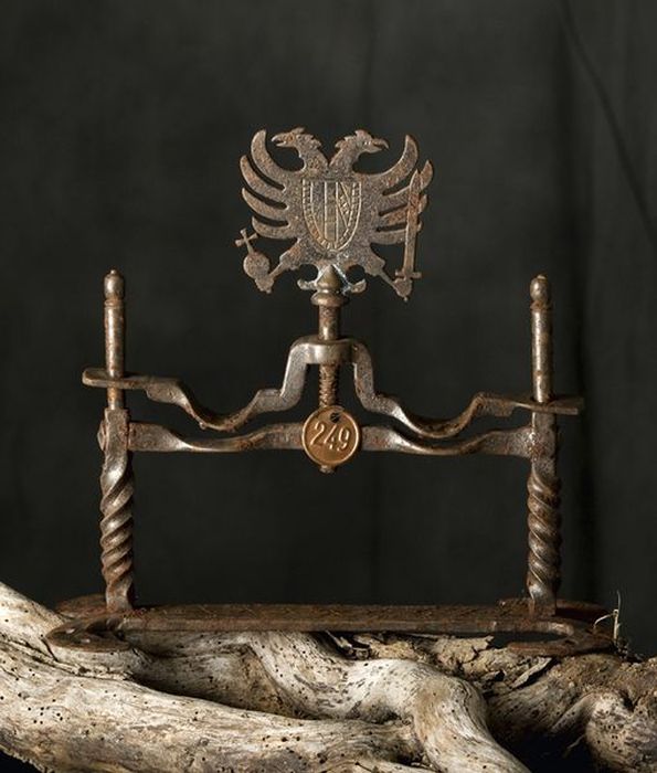 Torture Instruments of Fernand Meysonnier (74 pics)