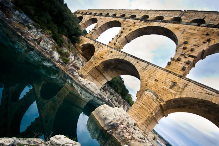 Photos by Julien Mauve (99 pics)