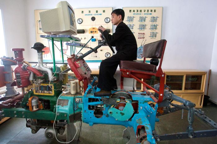 Random Pictures of North Korea (37 pics)