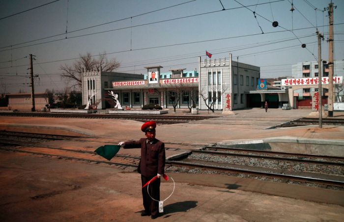 Random Pictures of North Korea (37 pics)