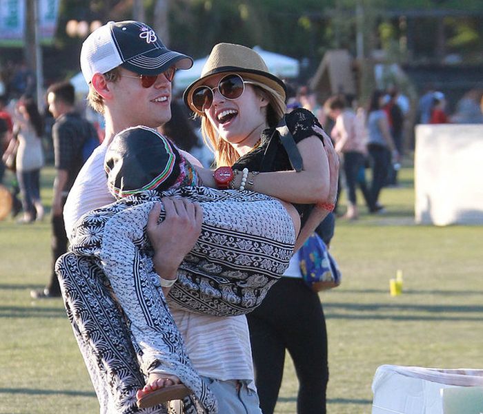 Celebrities At Coachella (35 pics)