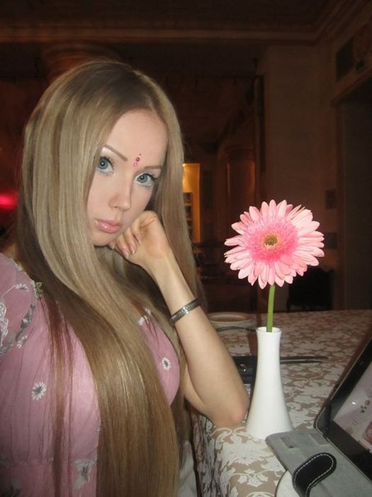 Real-Life Doll (60 pics)