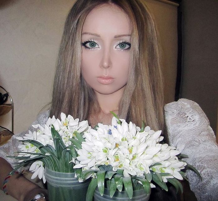 Real-Life Doll (60 pics)