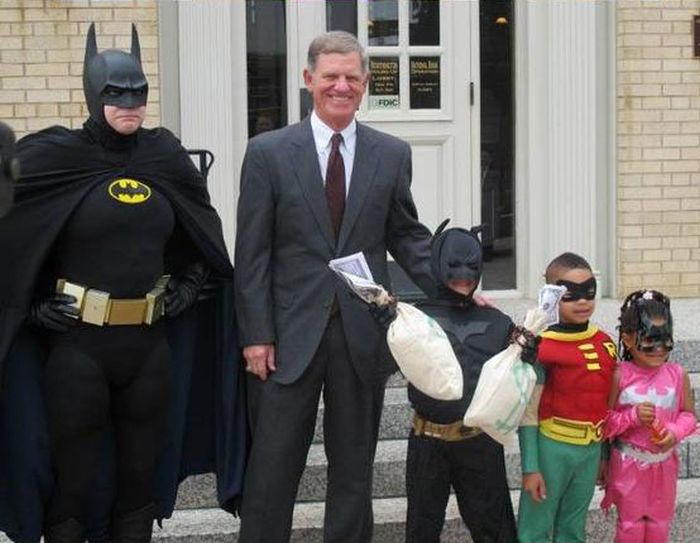 Kid Gets to be Batman for a Day (17 pics)