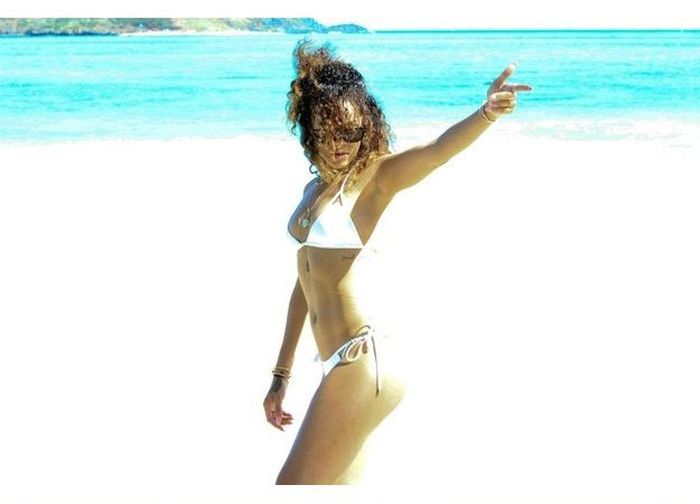 The Perfect Day With Rihanna (45 pics)