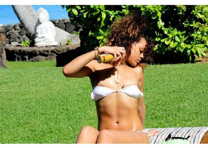 The Perfect Day With Rihanna (45 pics)