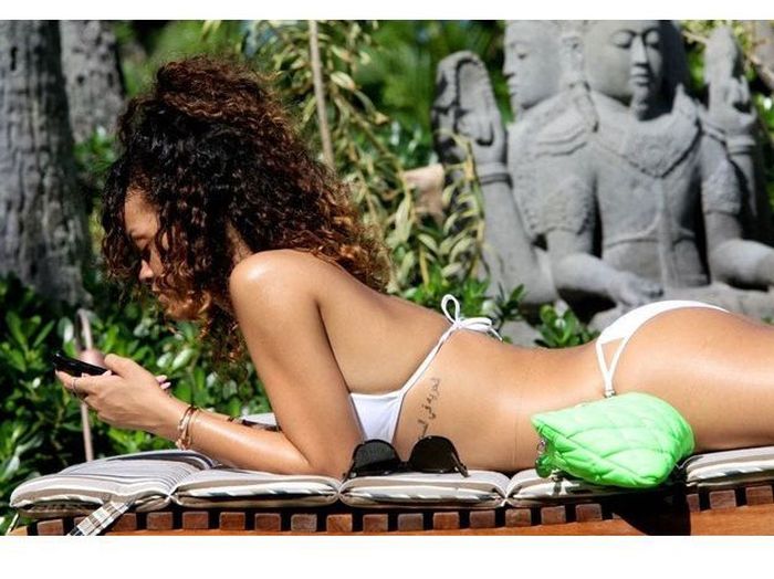 The Perfect Day With Rihanna (45 pics)