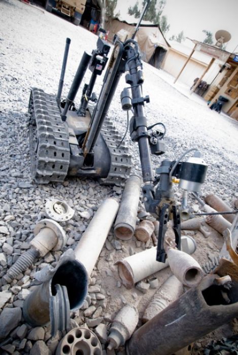 EOD robots (31 pics)