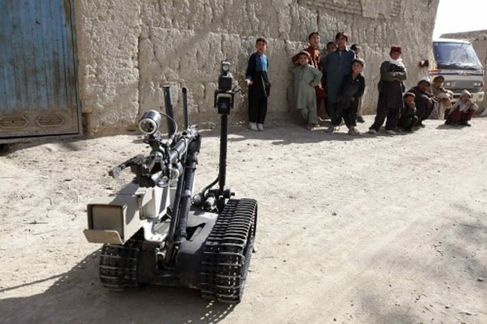 EOD robots (31 pics)