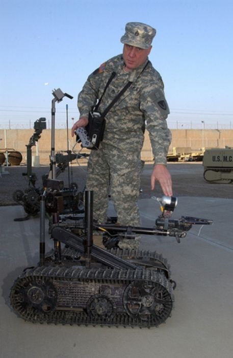 EOD robots (31 pics)