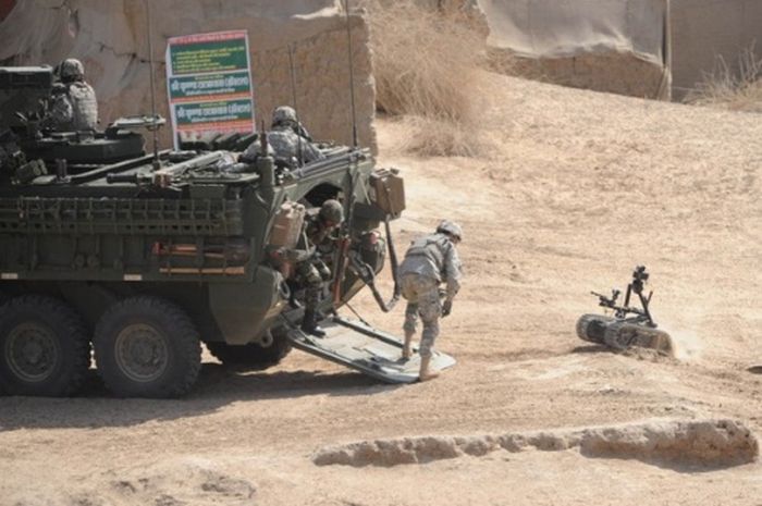 EOD robots (31 pics)