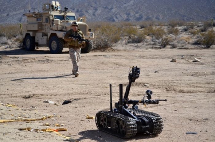 EOD robots (31 pics)
