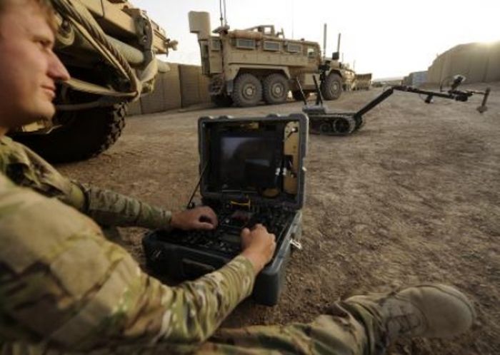EOD robots (31 pics)