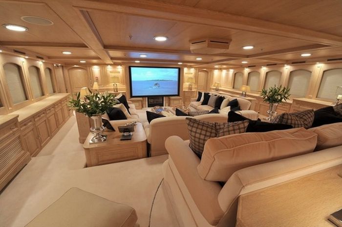 Beautiful Nero Yacht by Neptun Ozis (15 pics)