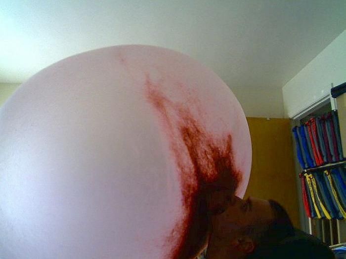 It's the Biggest Gum Bubble I've Ever Seen (5 pics)