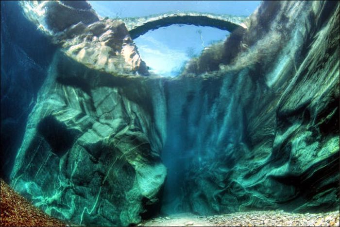 Incredibly Clear Waters of Verzasca River (12 pics)